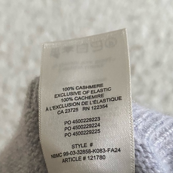 Aritzia Essential Cashmere Relaxed Boatneck Sweater - Picture 11 of 11